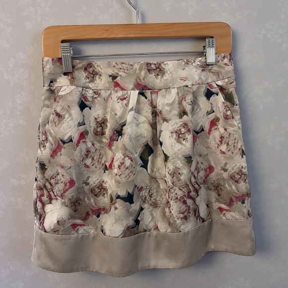 GAP Dresses & Skirts - Gap Floral Mini With Pockets 0P